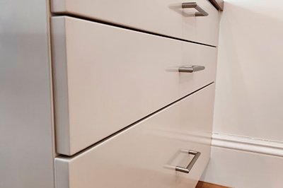 alinton-painting-Cabinet-Painting-Services-02